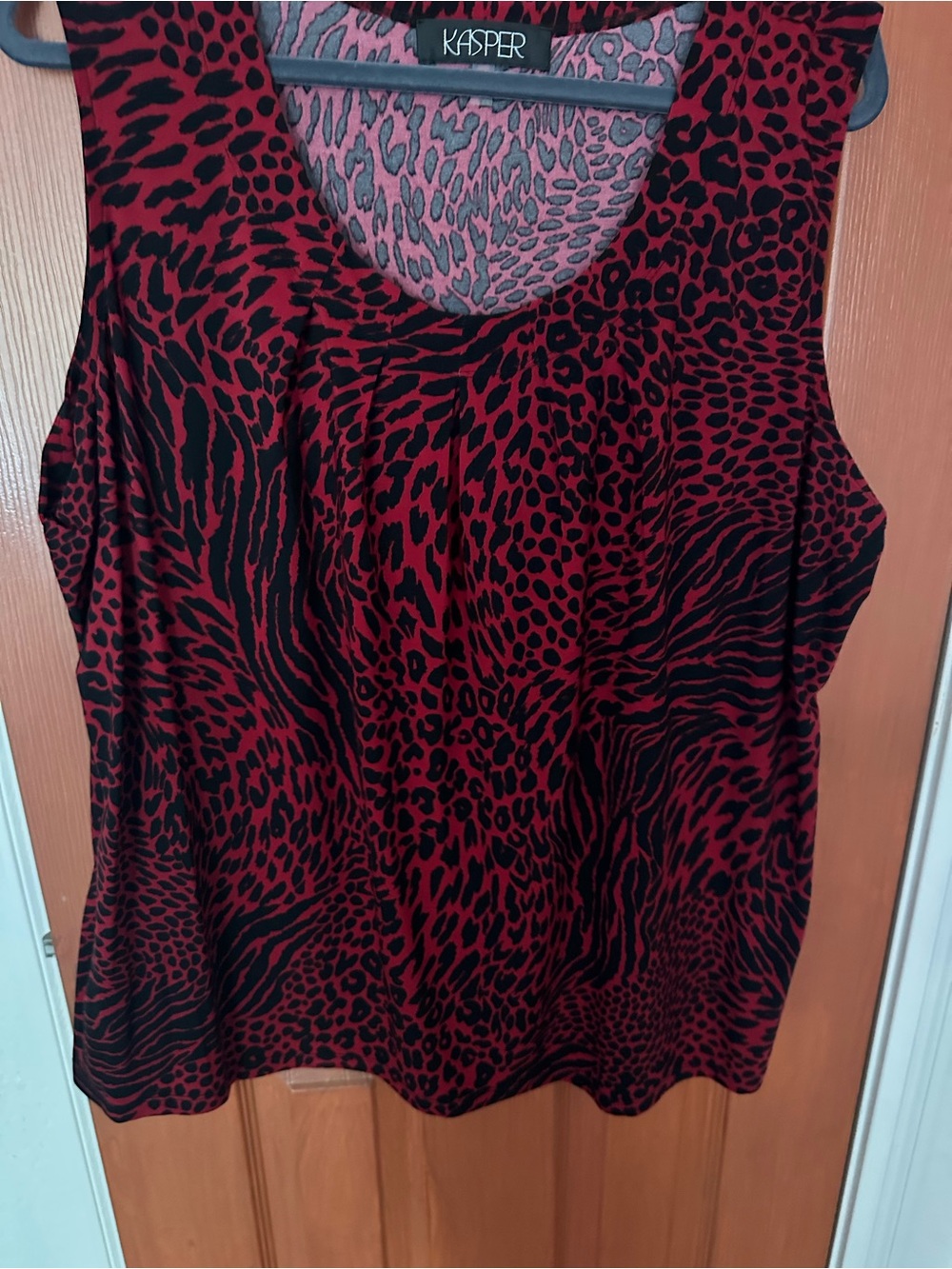 Kasper Women's Red and Black Animal-Print Sleeveless Tank